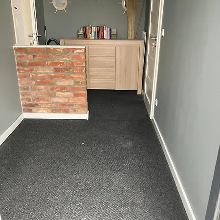 Z Balkonem Blisko Plazy Lägenhet
